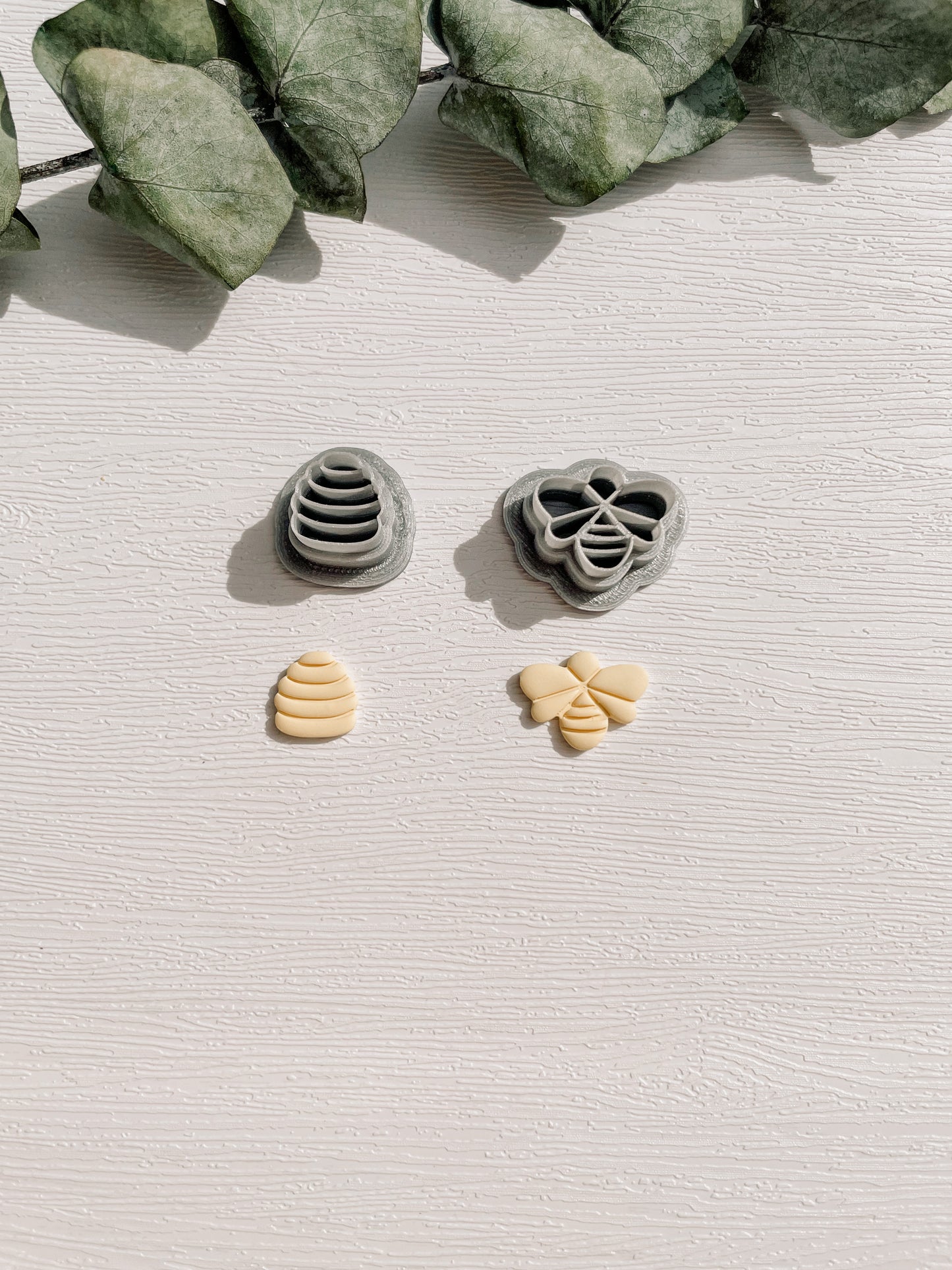 Clay Cutter Bee & Honeycomb