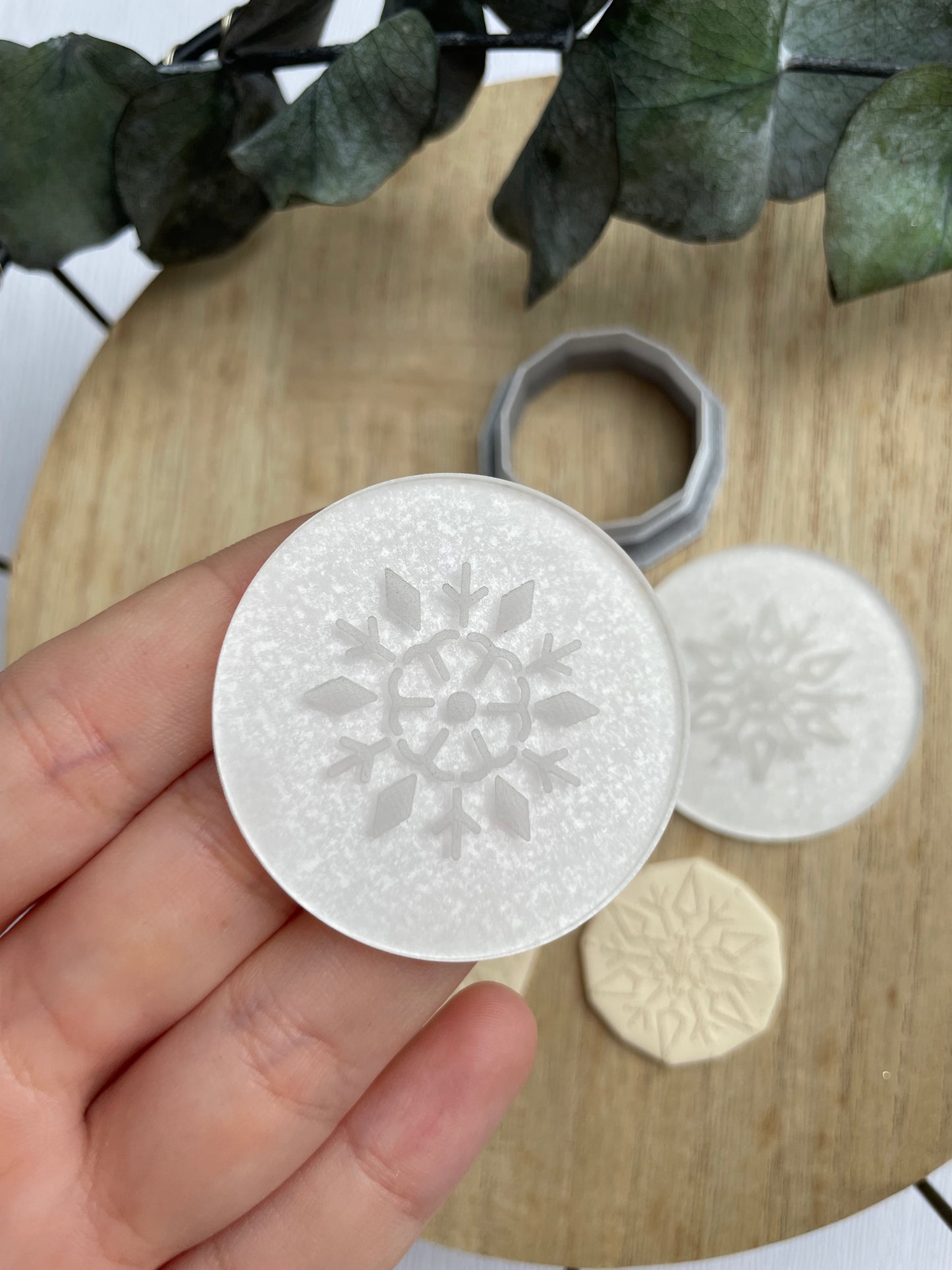 Acrylic embossing stamp snowflake + cutter