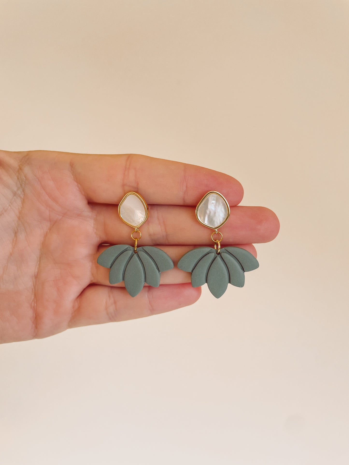 Polymerclay Earrings | Leichte Ohrringe | Lotus