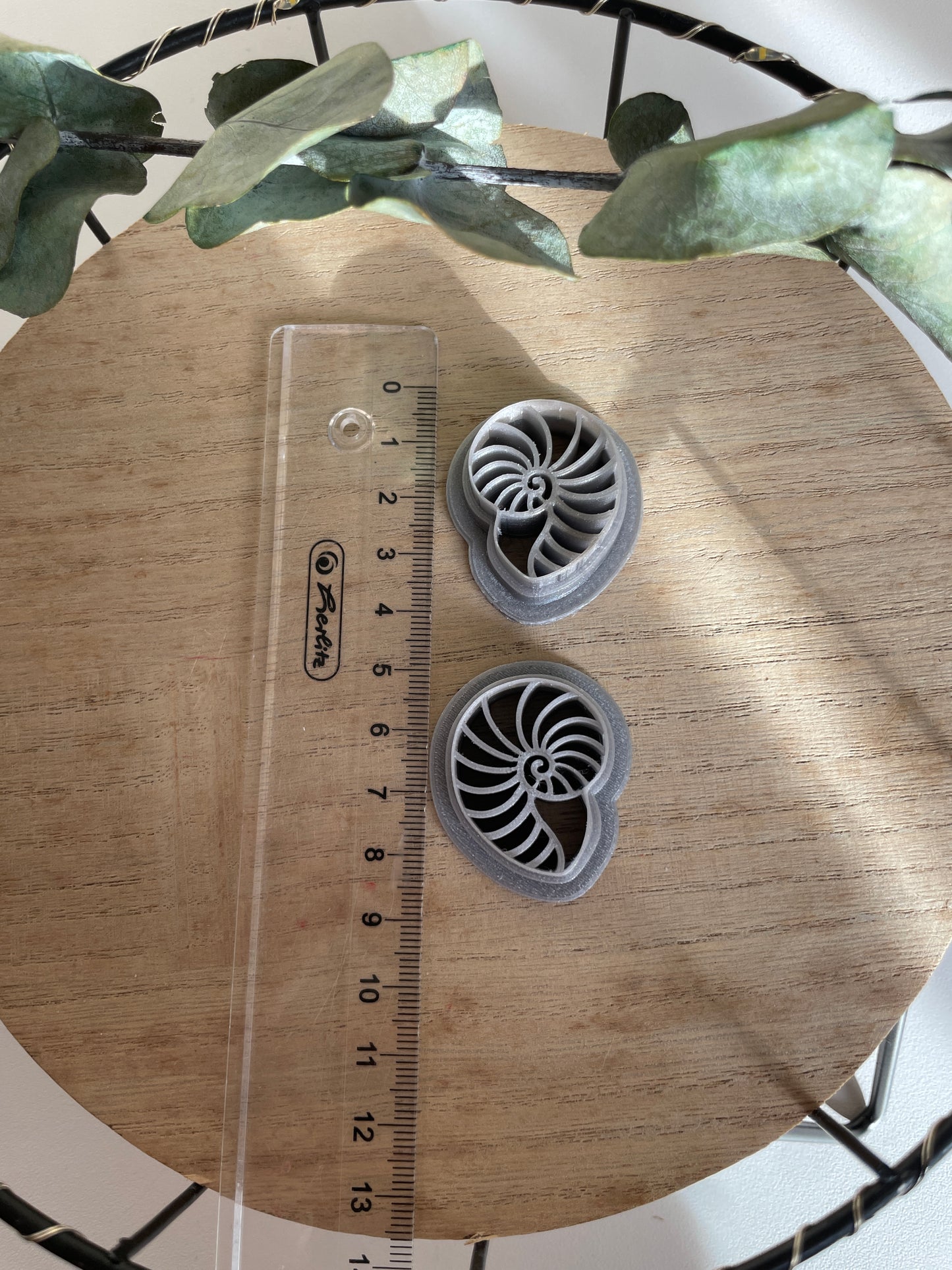 Clay Cutter Curly Shell Fancy