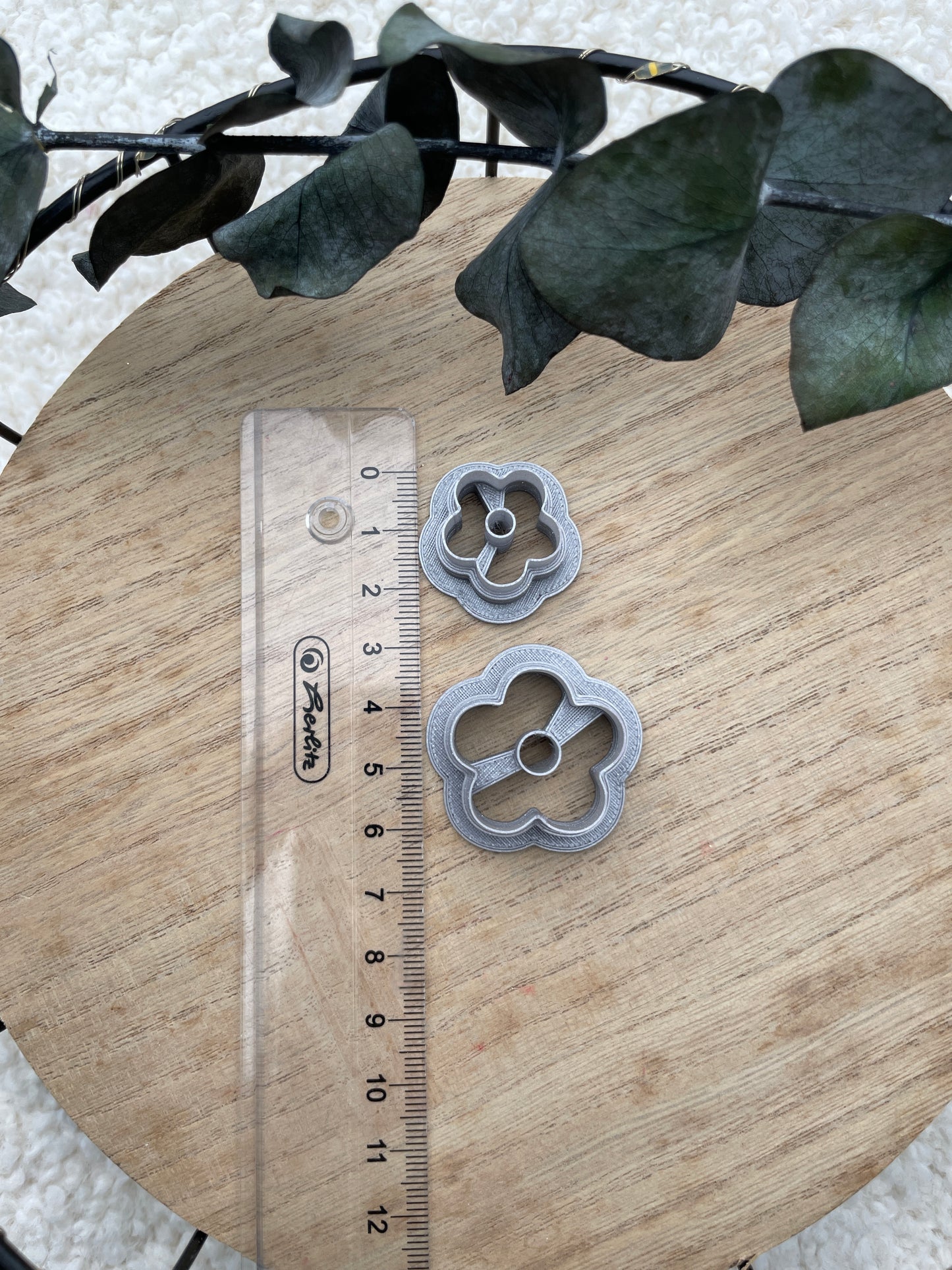 Clay Cutter Blume