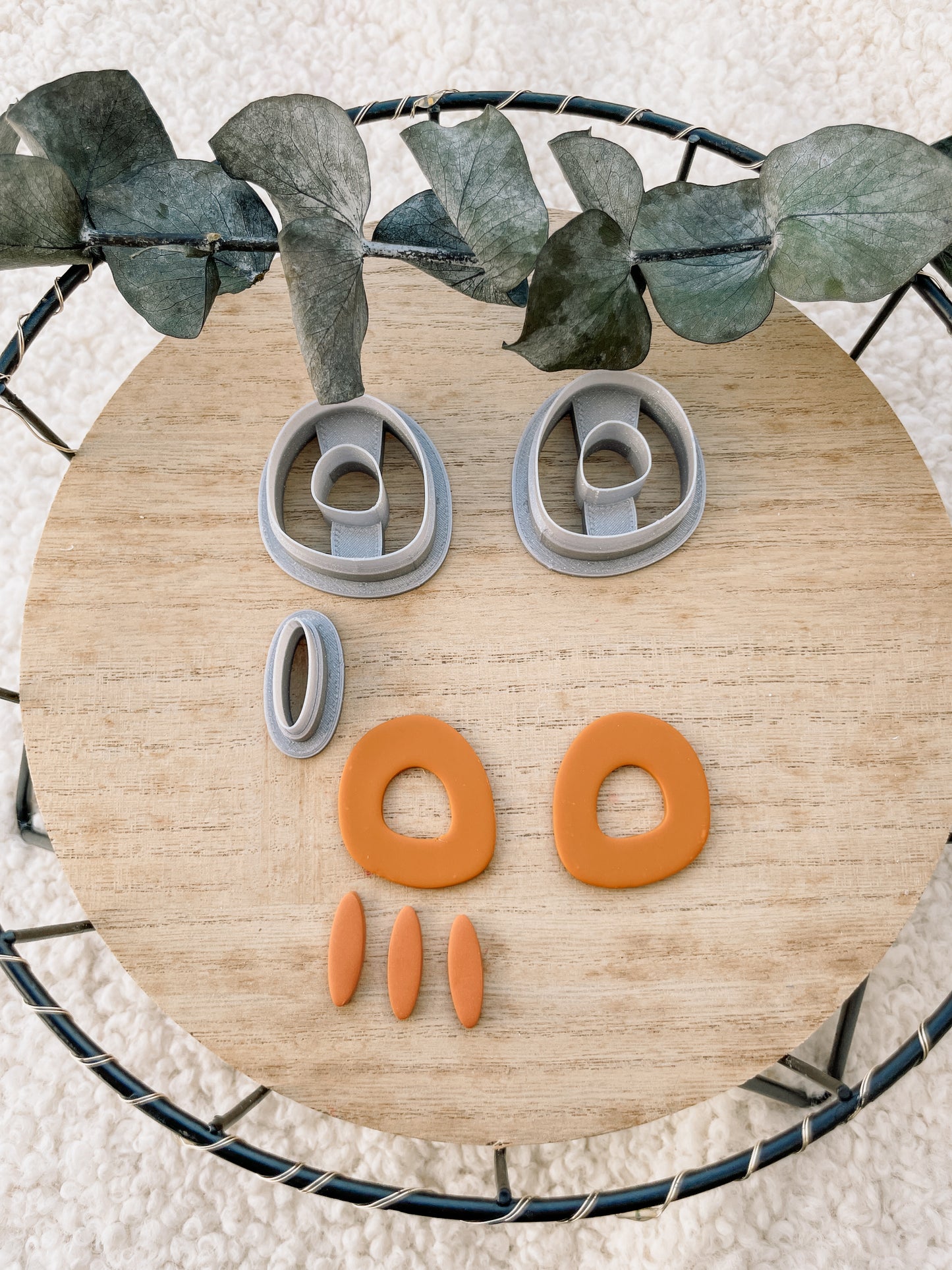 Polymerclay Cutter Oval Hanger