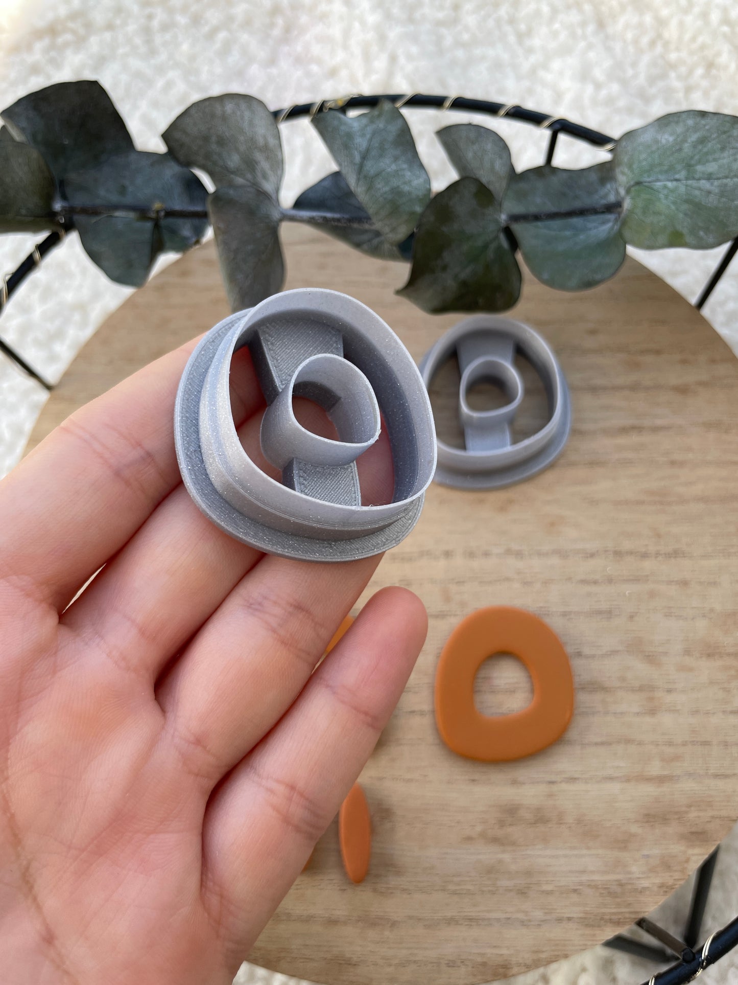 Polymerclay Cutter Oval Hanger