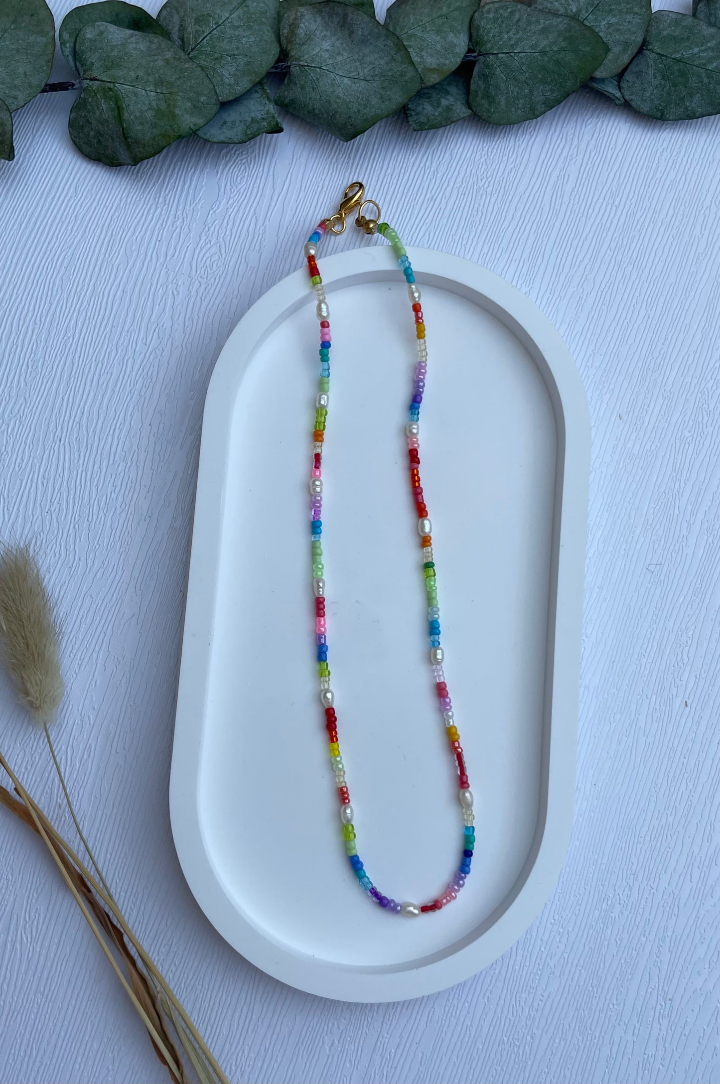 Bunte sommerliche Perlenkette