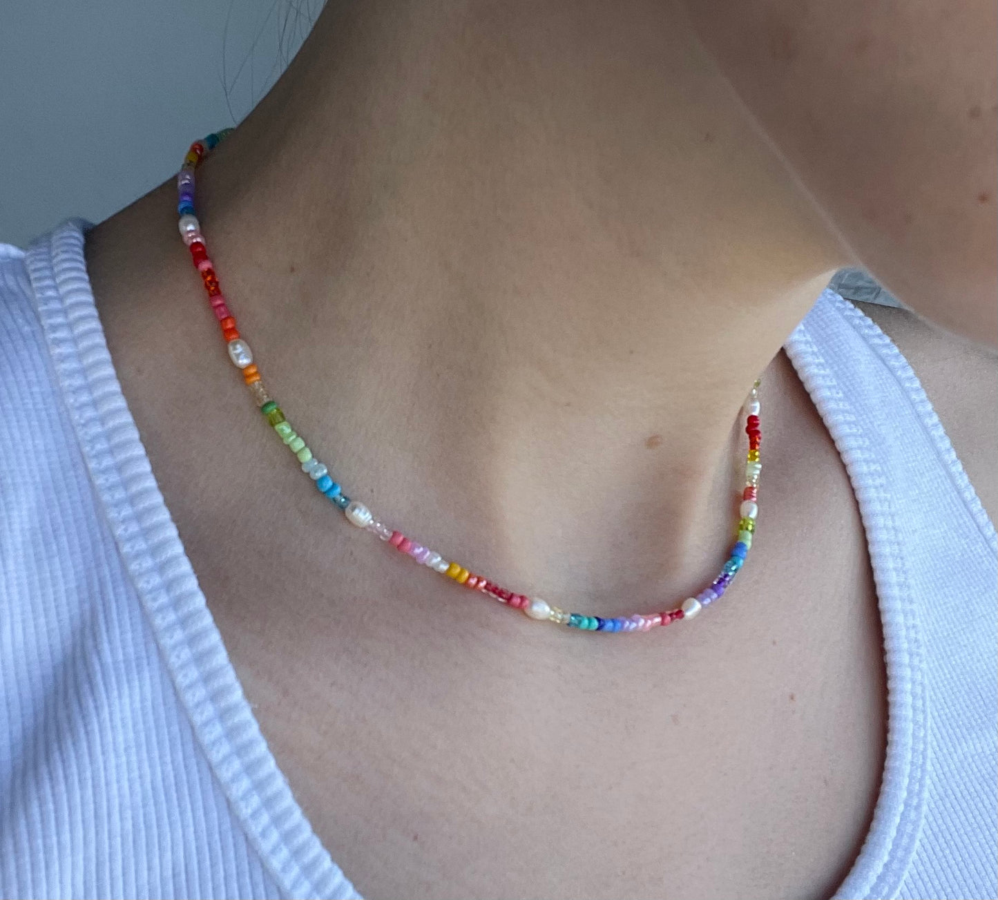 Bunte sommerliche Perlenkette
