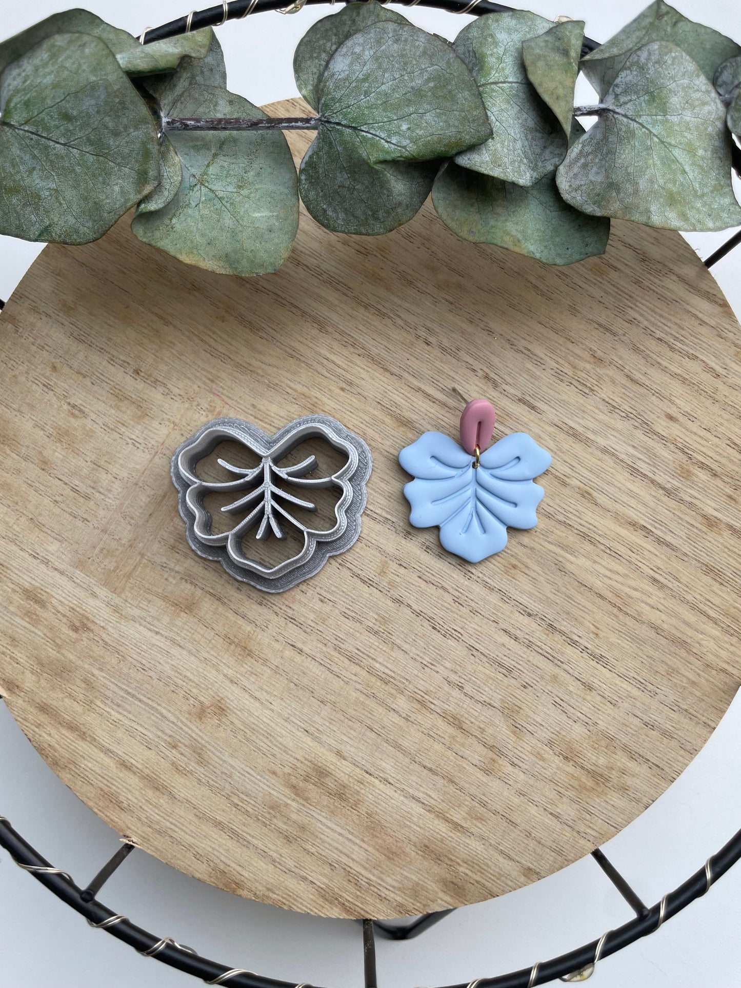 Clay Cutter Hawaii Flower