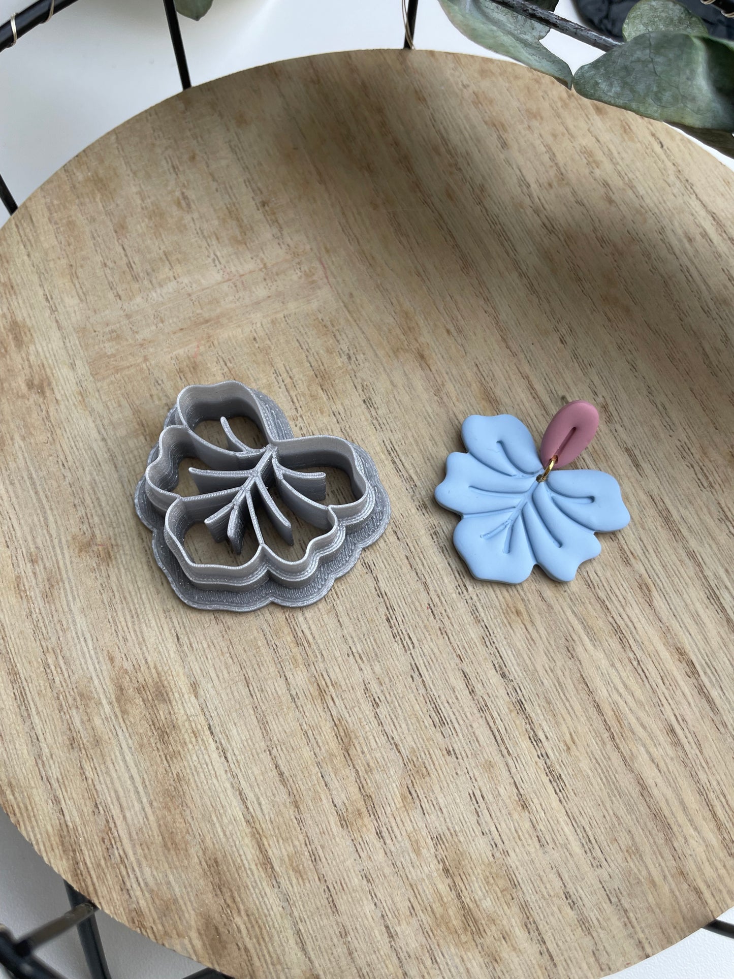 Clay Cutter Hawaii Flower