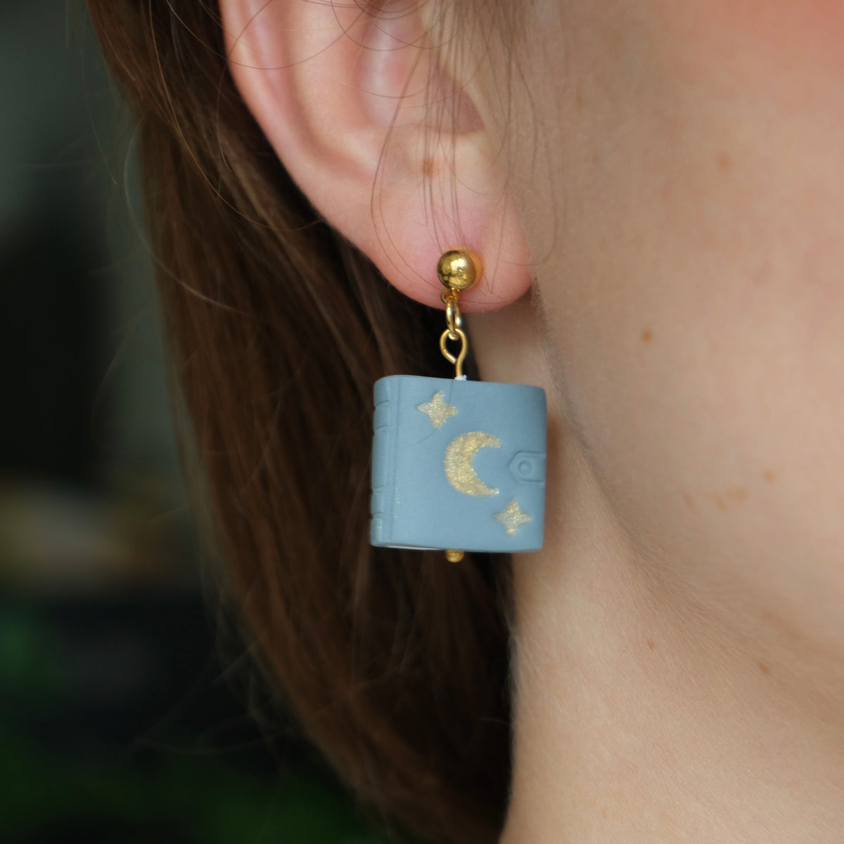 Clay Earrings | Mondbücher