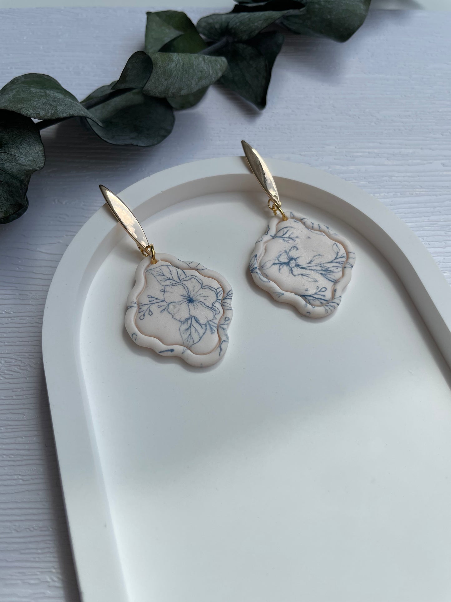 Polymer clay earrings | Flower print light blue