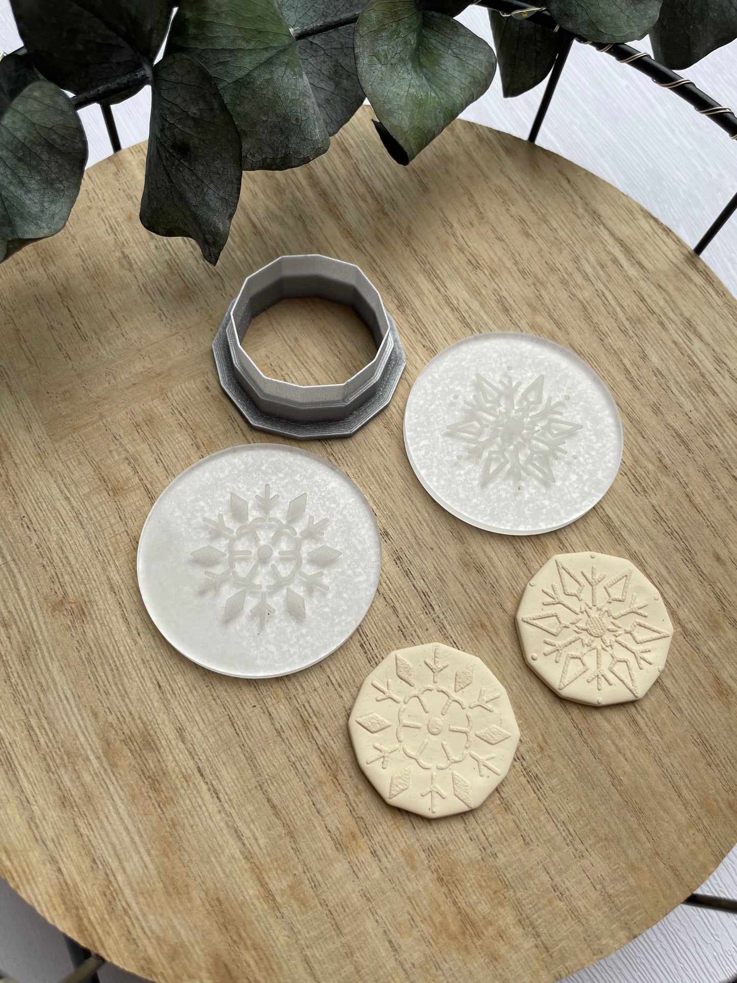Acrylic embossing stamp snowflake + cutter
