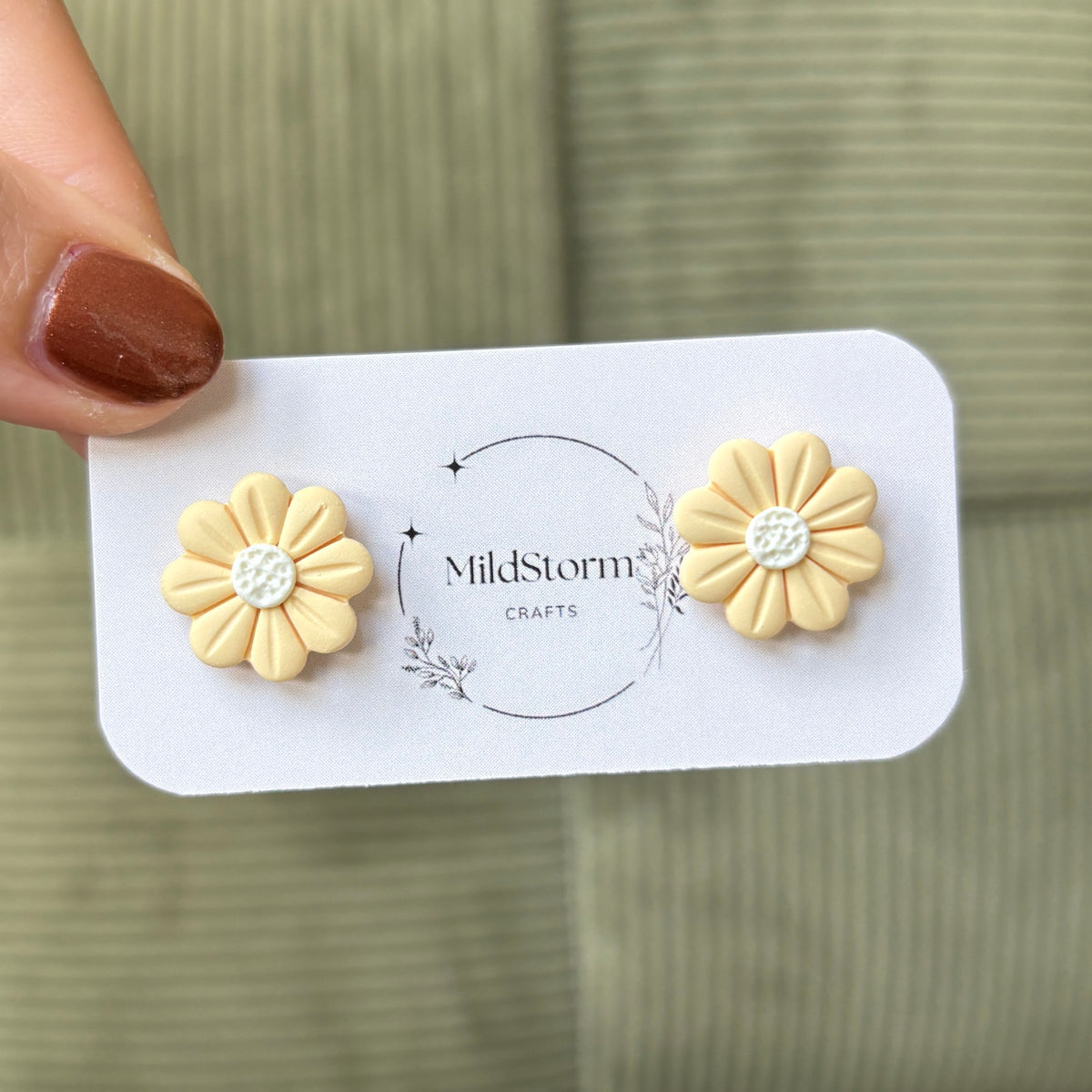 Clay Earrings | Buttergelbe Blumen