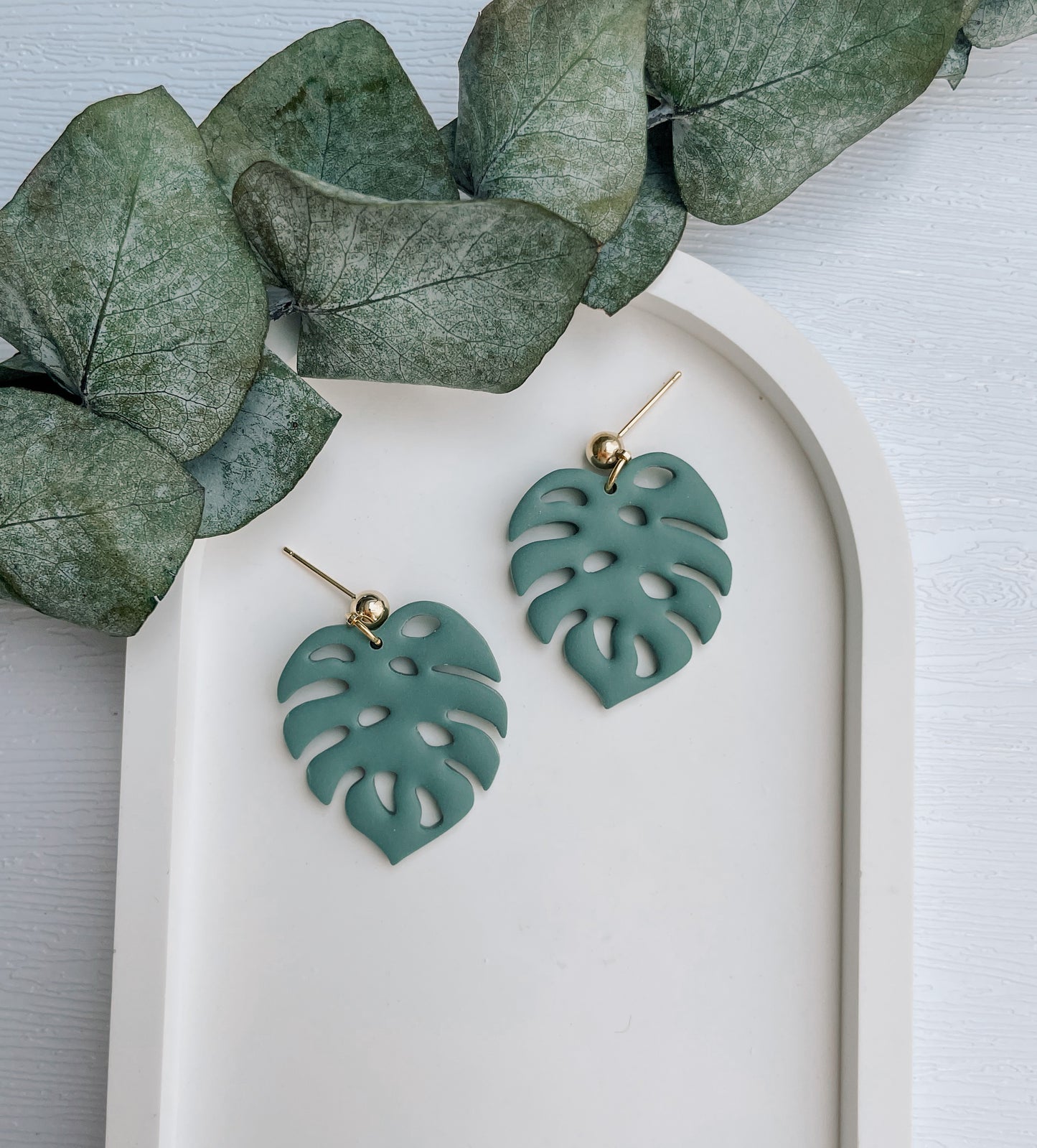 Polymer clay earrings | Monstera