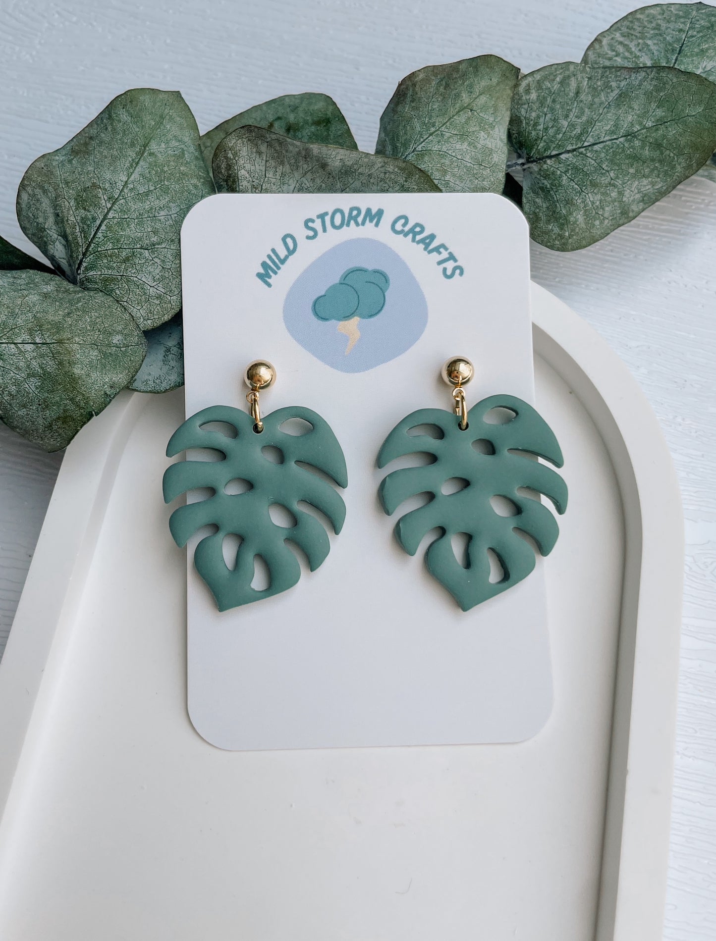 Polymer clay earrings | Monstera